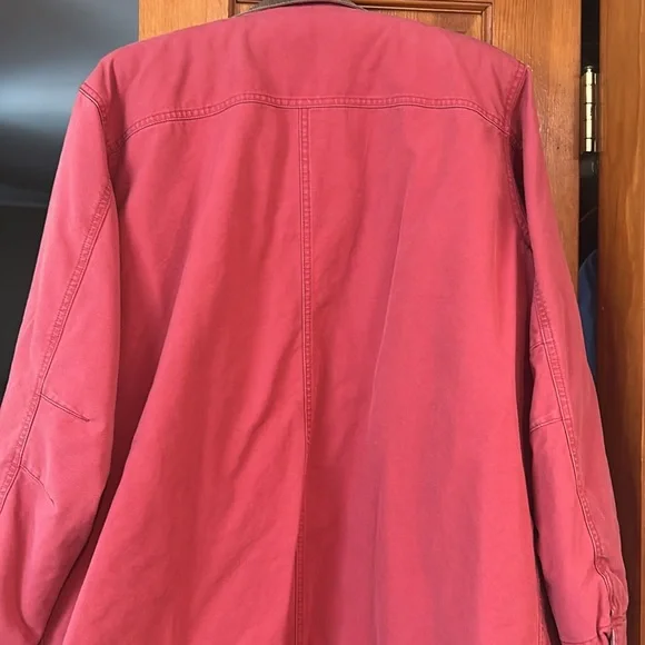 L.L.Bean Quilted Woman’s Barn coat Jacket Color Barn Red - Picture 7 of 12